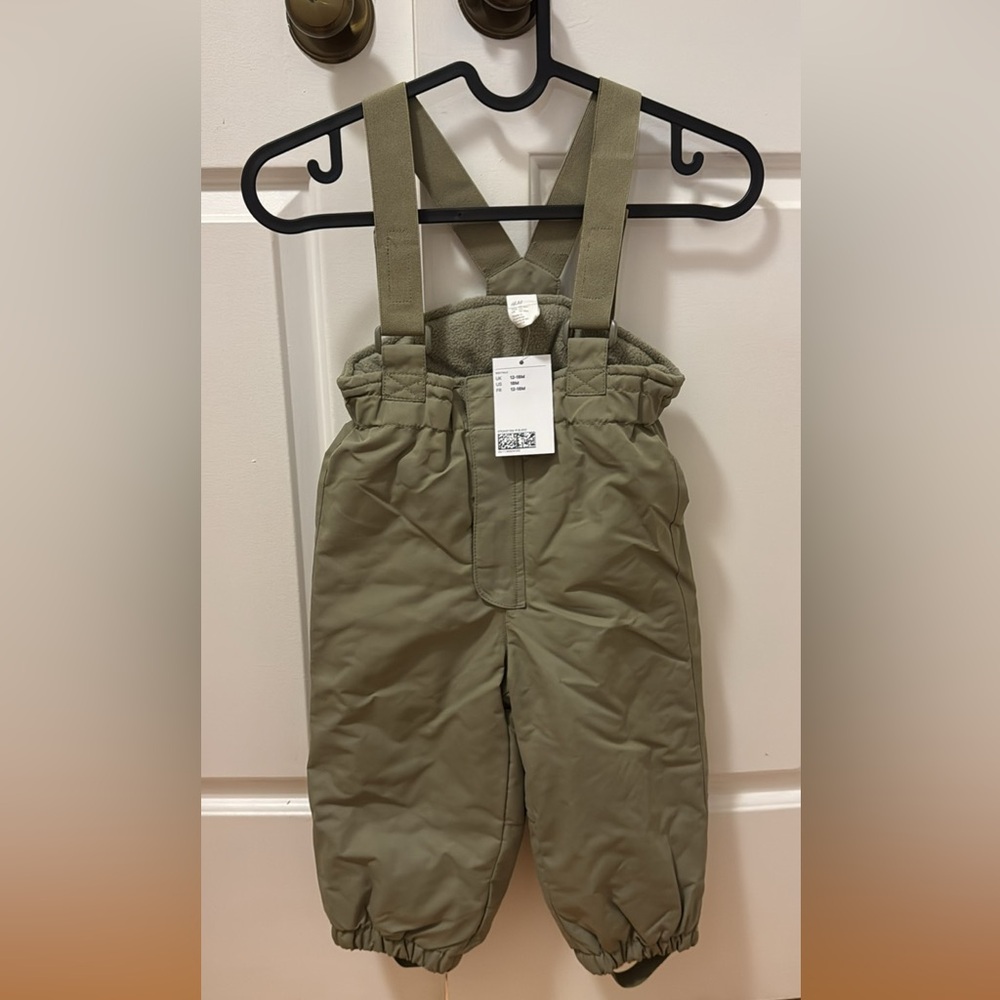 New H&M 12-18month Snow Suspender Pants Color Olive Green